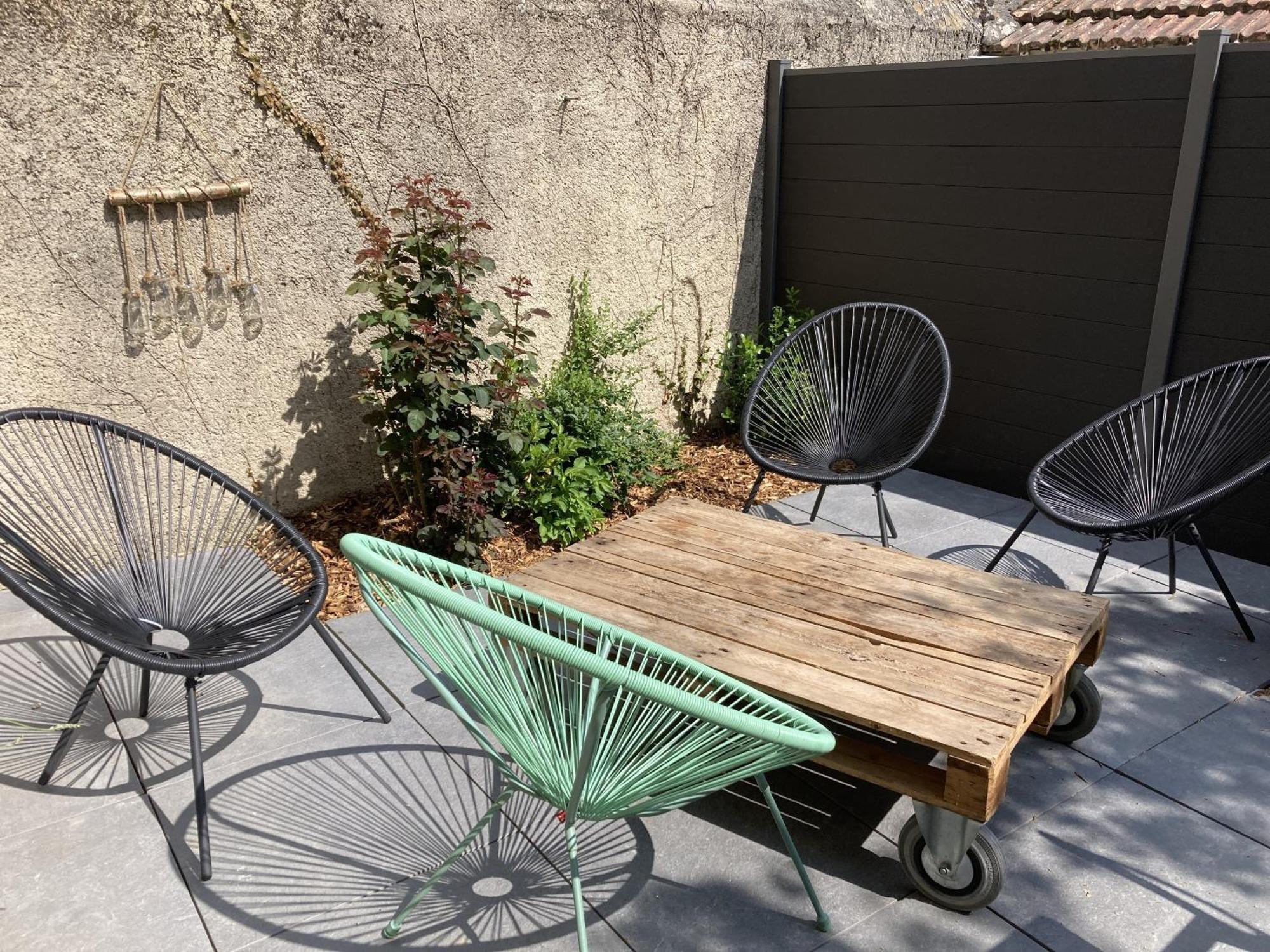 Location Appartement Des Pyrenees Borderes-sur-l'Echez Extérieur photo