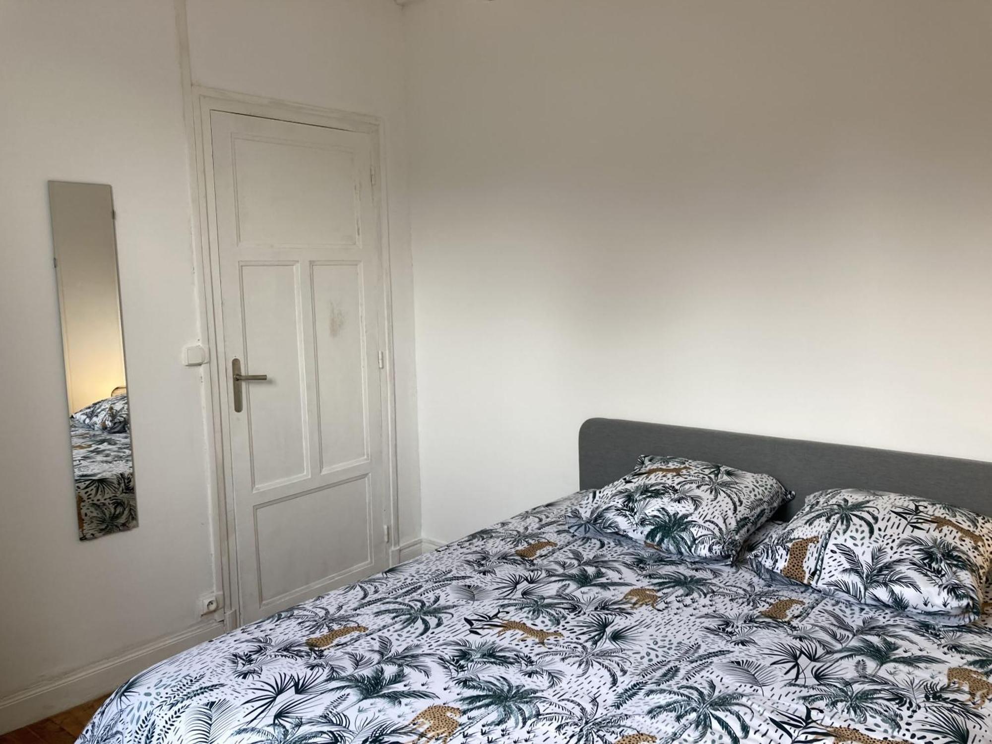 Location Appartement Des Pyrenees Borderes-sur-l'Echez Chambre photo