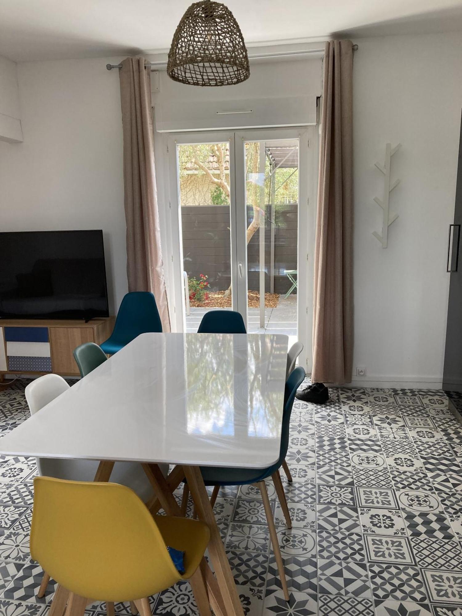 Location Appartement Des Pyrenees Borderes-sur-l'Echez Chambre photo